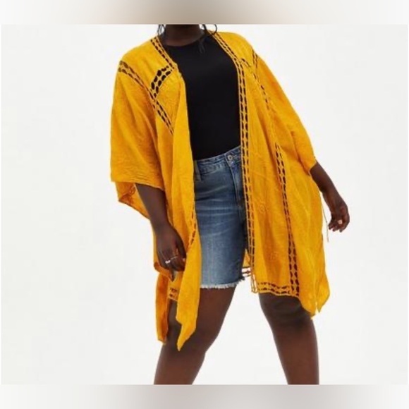 Torrid Gold Eyelet Inset Ruana - Picture 4 of 8